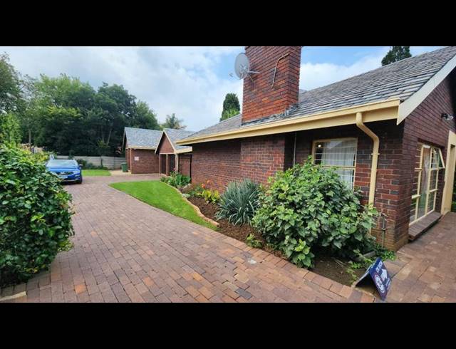 4 BEDROOM HOUSE FOR SALE IN BRACKENHURST